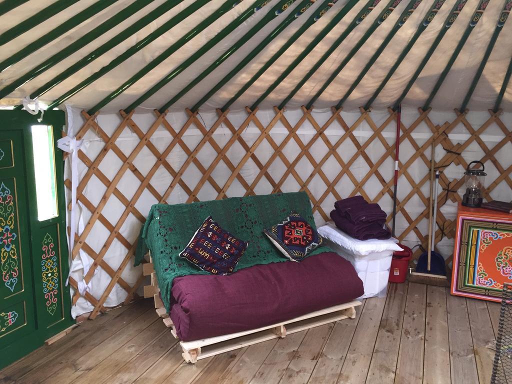 The Yurt Hotel Isle of Gigha Exterior foto